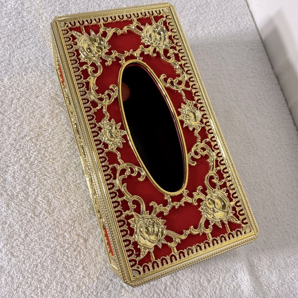 Vintage Elegant Ornate Red Velvet Gold Tone Plastic Tissue Box Cover - Picture 2 of 11